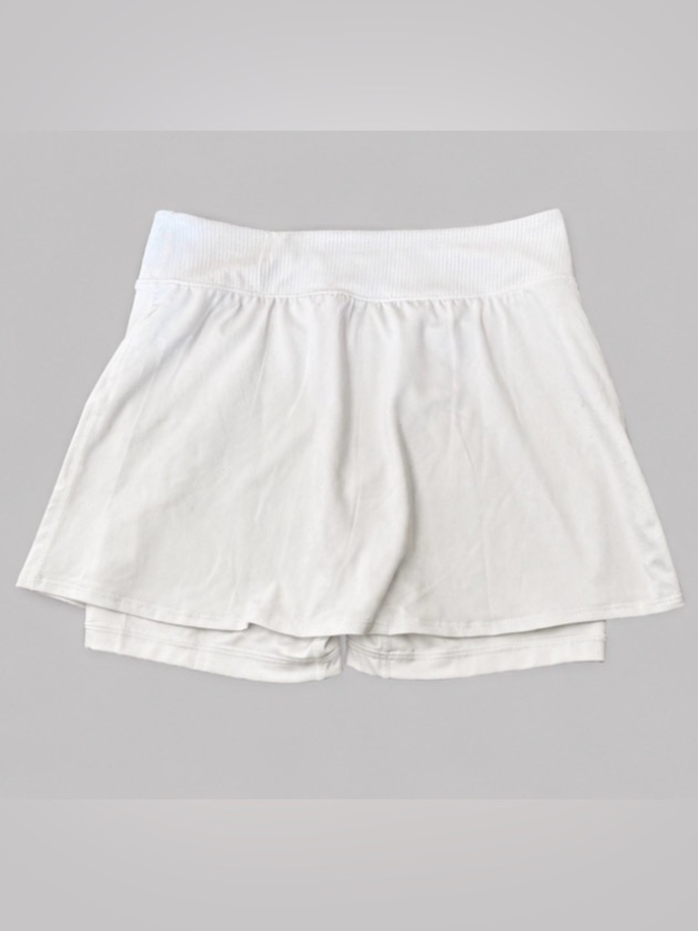Nike Women's White Tennis / Golf Skort with Inner Shorts. Size: Small - Picture 3 of 5